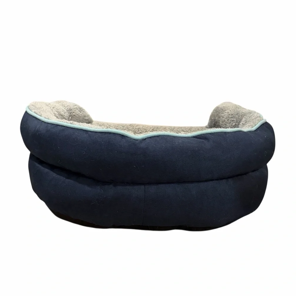 PureWags Navy & Gray 20 Inch Round Washable Cat Bed with Non-Slip Base